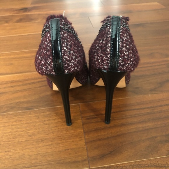 Ann Taylor Patent Leather Cap Toe Tweed Pumps - Picture 3 of 6